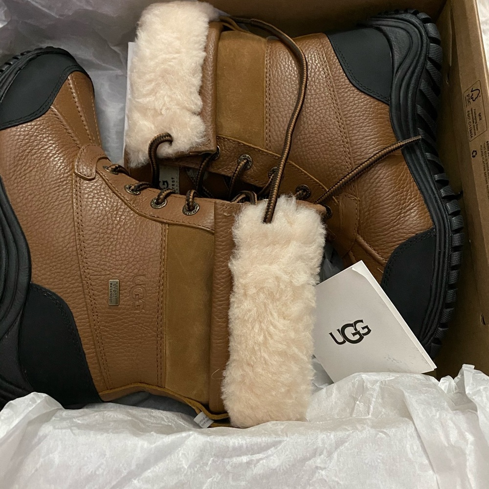 UGG ADIRONDACK II Boots
